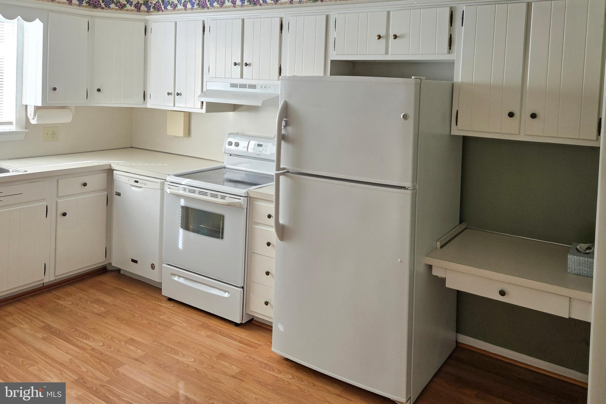 EAST PETERSBURG - Residential