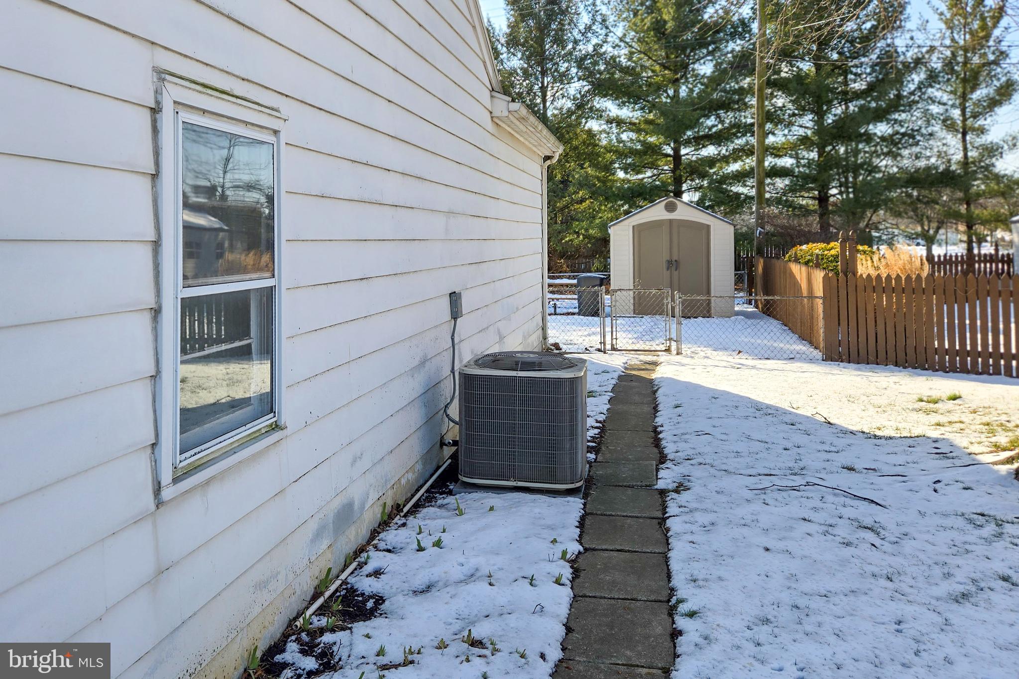 EAST PETERSBURG - Residential