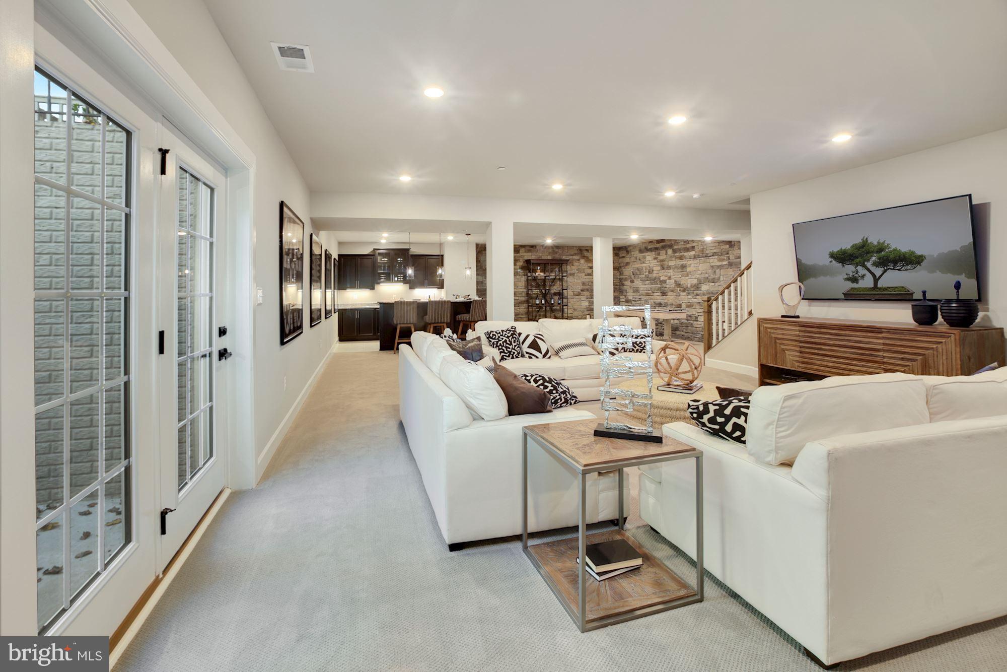 CEDAR CREEK - Residential