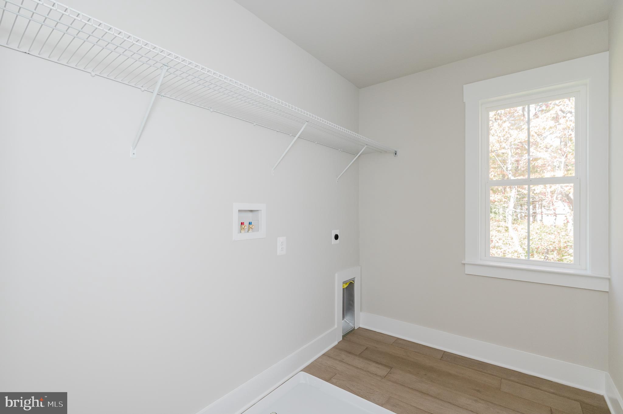 WATERS EDGE - Residential