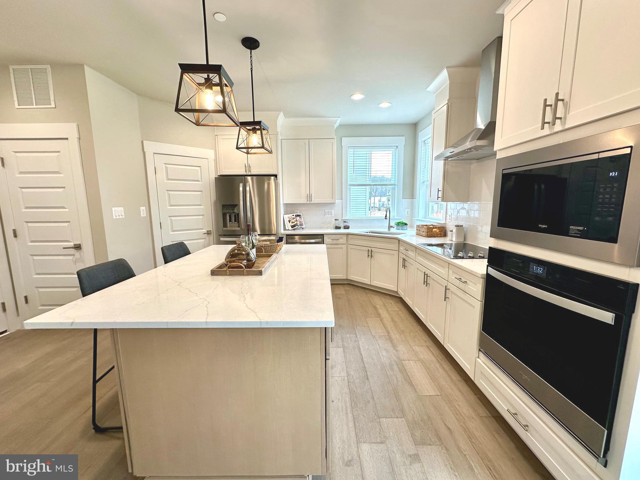 WATERS EDGE - Residential