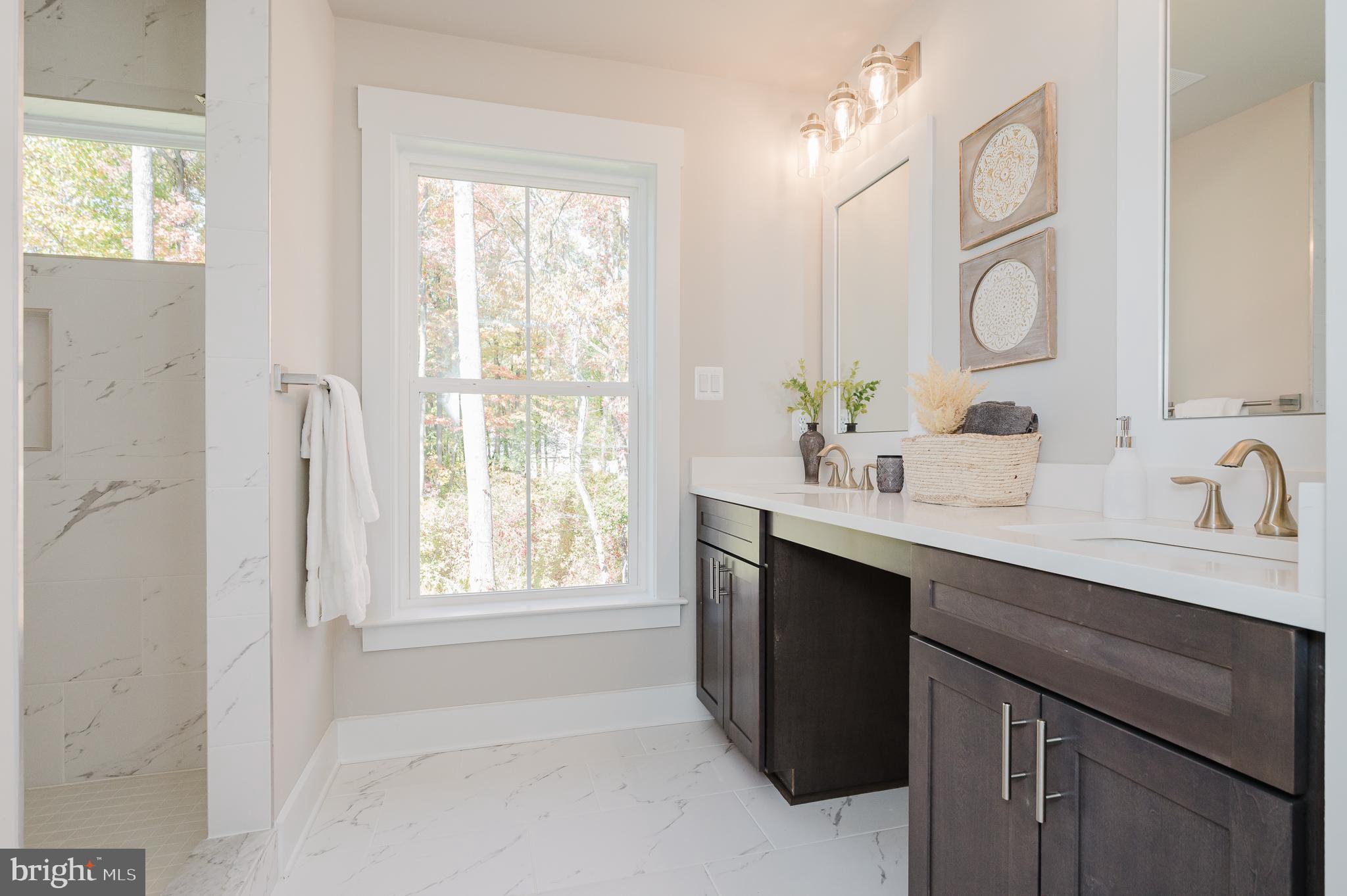 WATERS EDGE - Residential