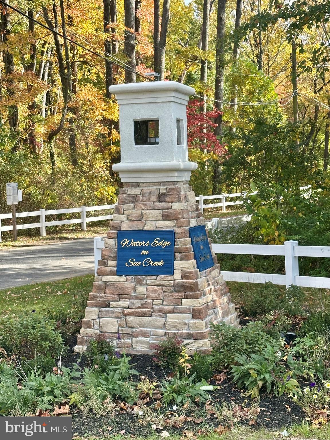 WATERS EDGE - Residential