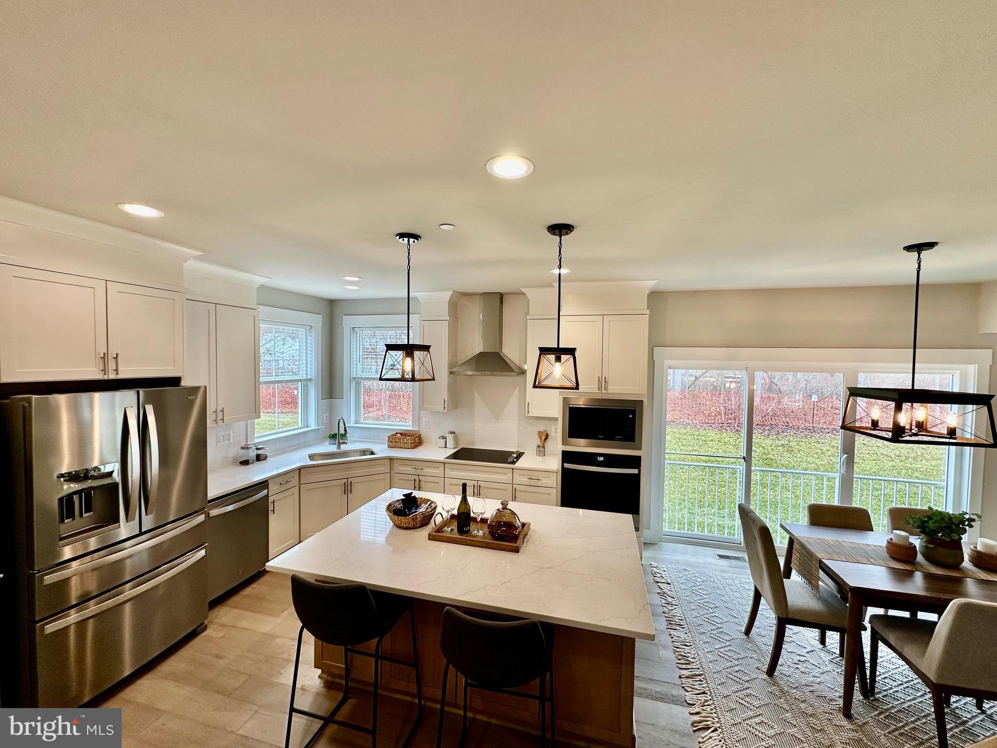 WATERS EDGE - Residential