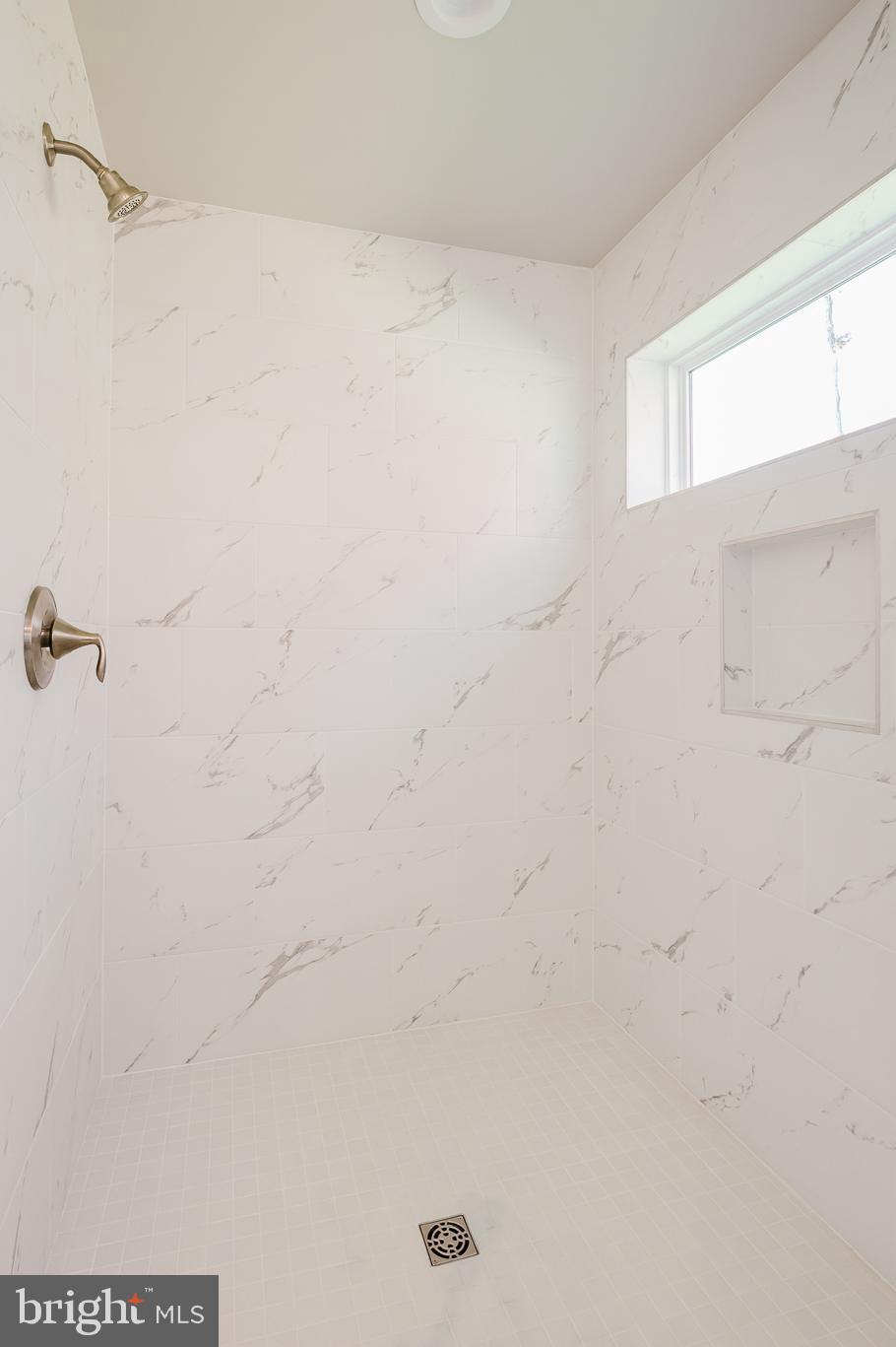 WATERS EDGE - Residential