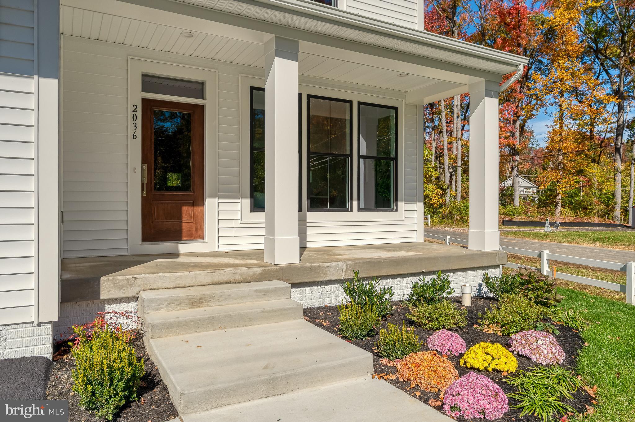 WATERS EDGE - Residential