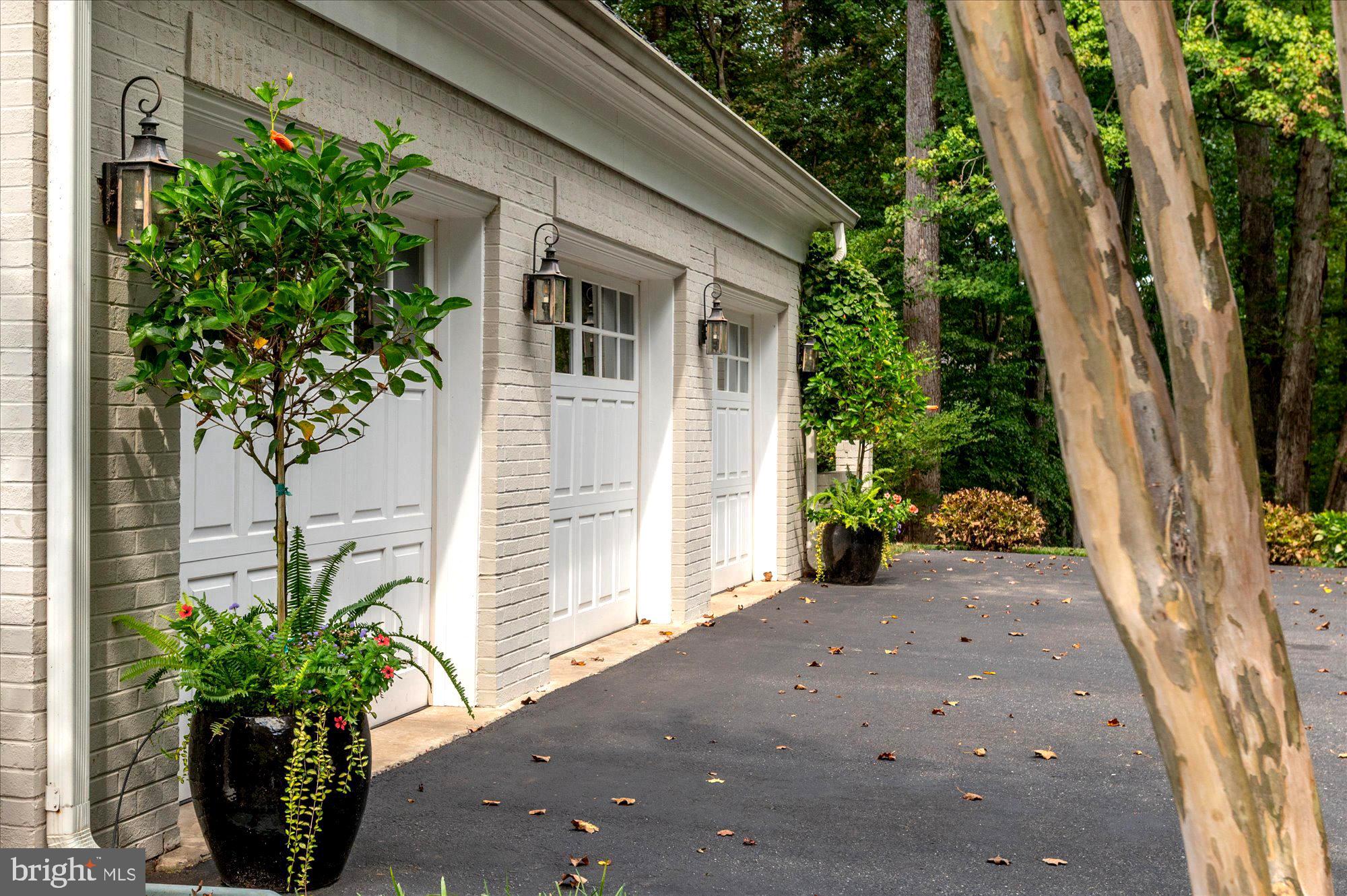 MAZZA WOODS - Residential