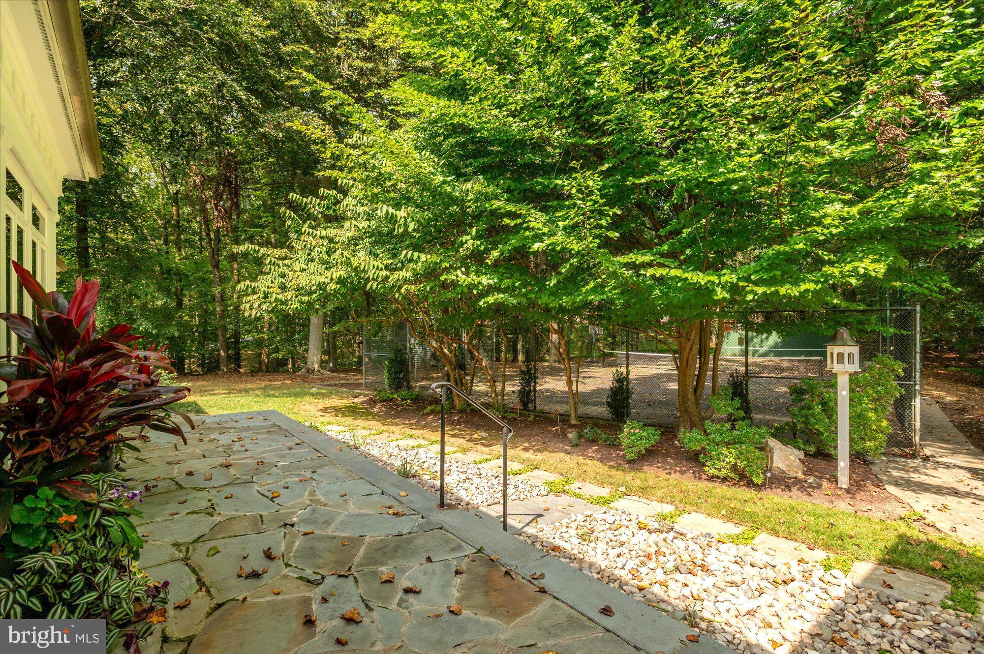 MAZZA WOODS - Residential