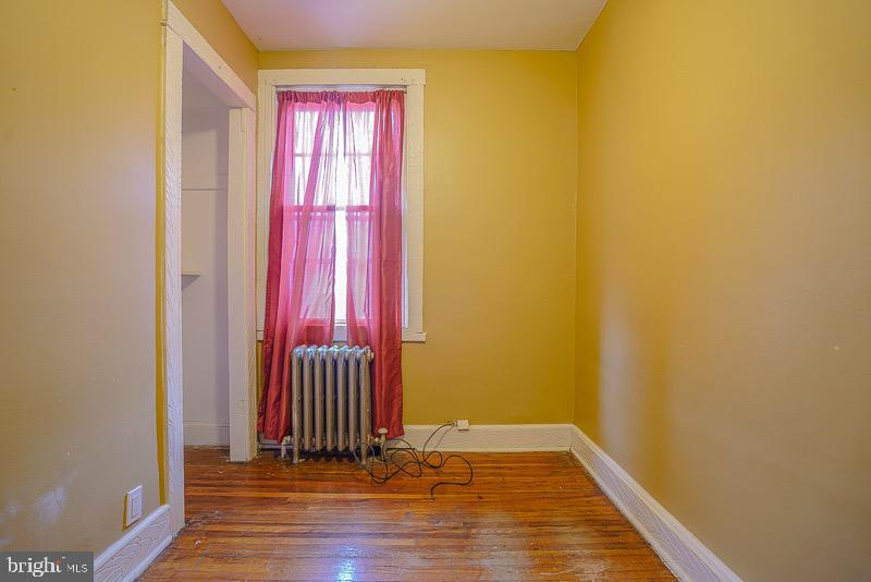 HOLMESBURG - Residential Lease