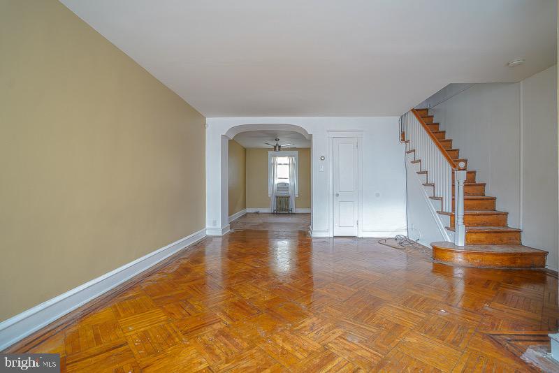 HOLMESBURG - Residential Lease