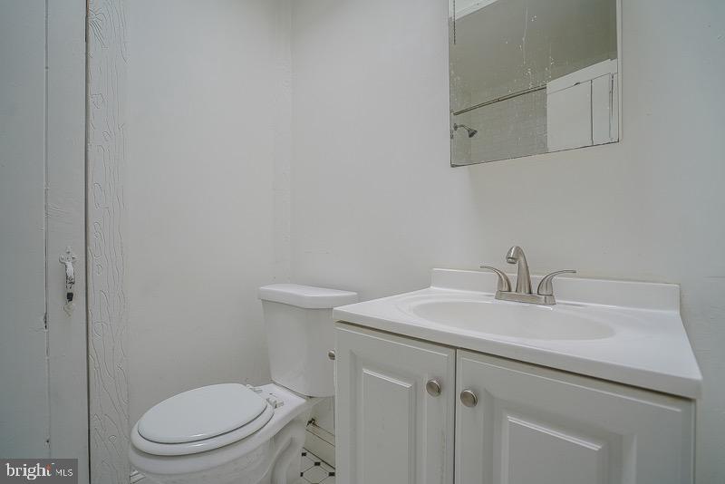 HOLMESBURG - Residential Lease