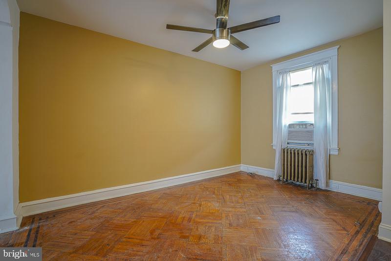 HOLMESBURG - Residential Lease