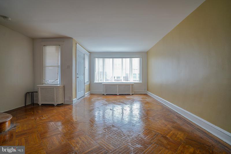 HOLMESBURG - Residential Lease