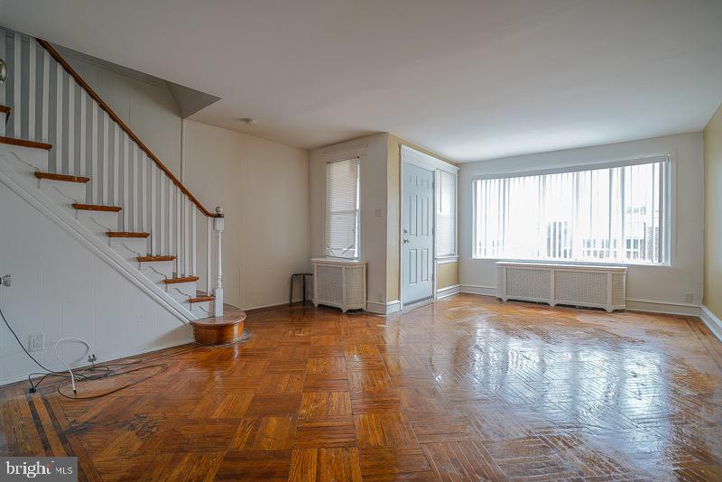 HOLMESBURG - Residential Lease