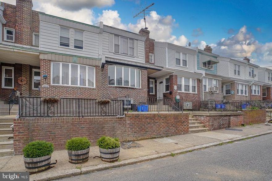 PER OWNER CREDIT SCORES MUST BE 650+ & NO PETS........ Welcome to 4210 Vista street in holmesburg. This 3 Bedroom 1 bath home comes with a huge front patio and full basement for extra storage or more living space! Home will be professionally cleaned and sanitized before move in