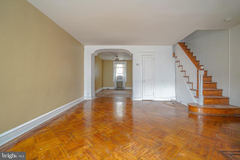 HOLMESBURG - Residential Lease