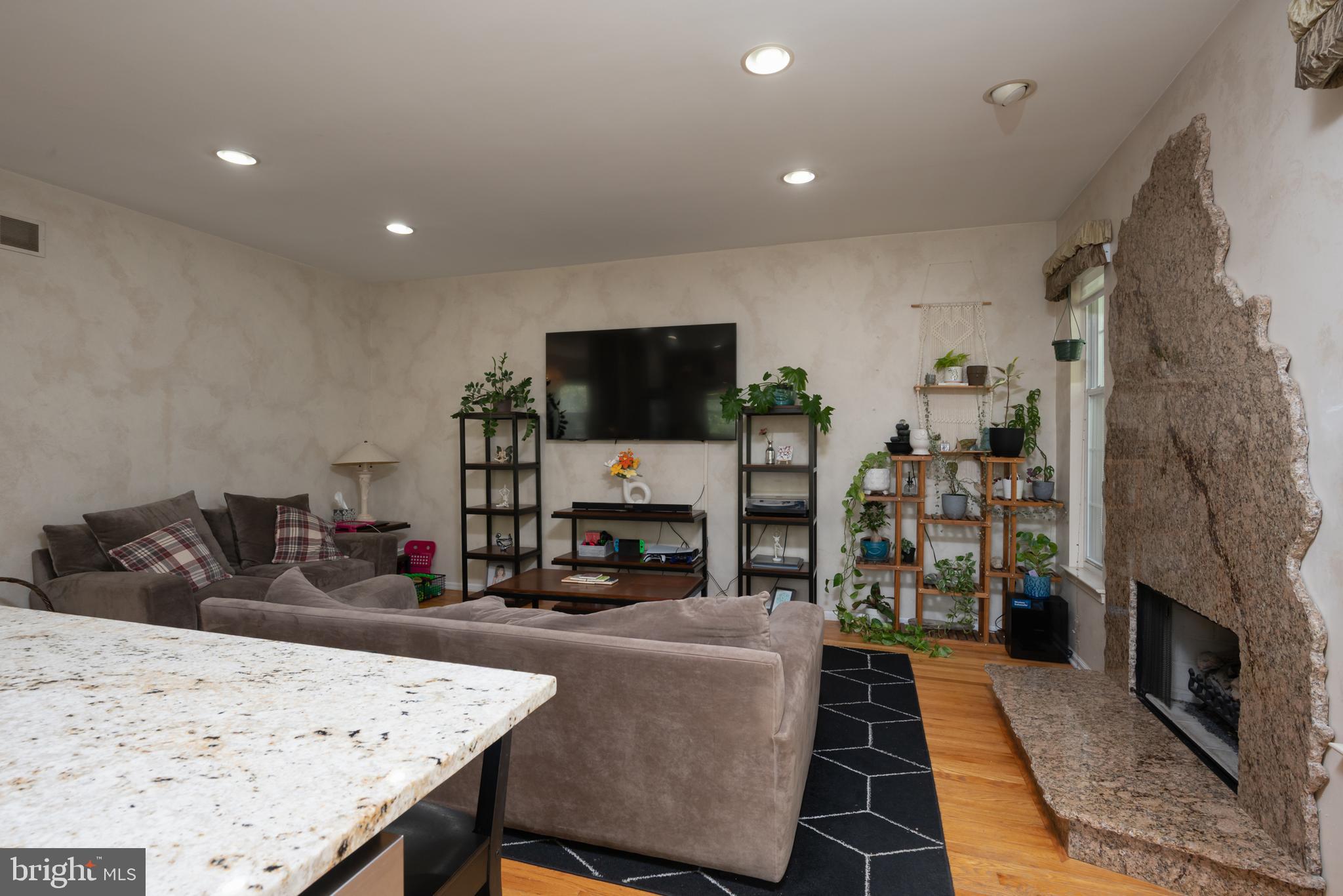 DRESHERBROOKE - Residential