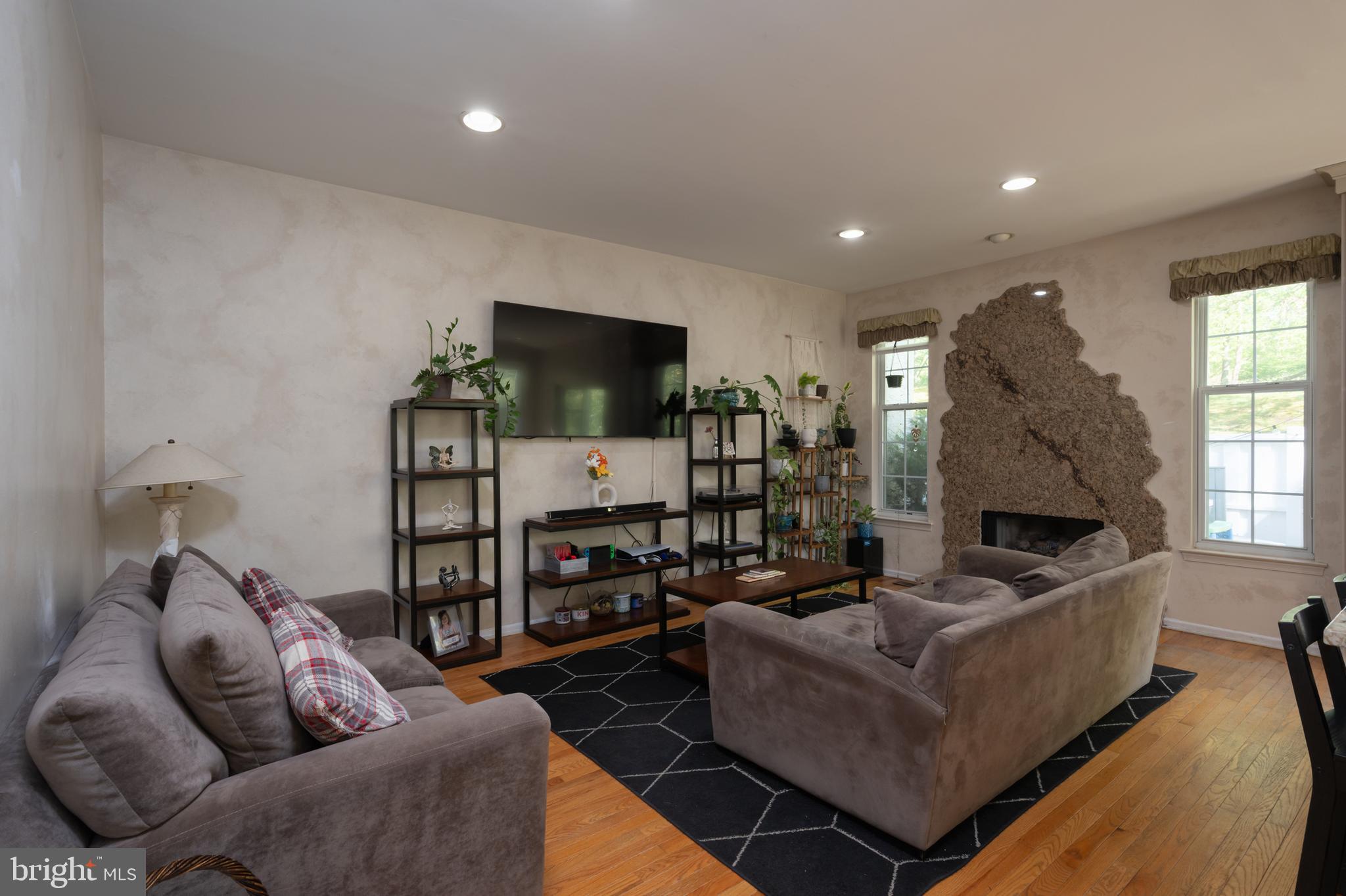 DRESHERBROOKE - Residential