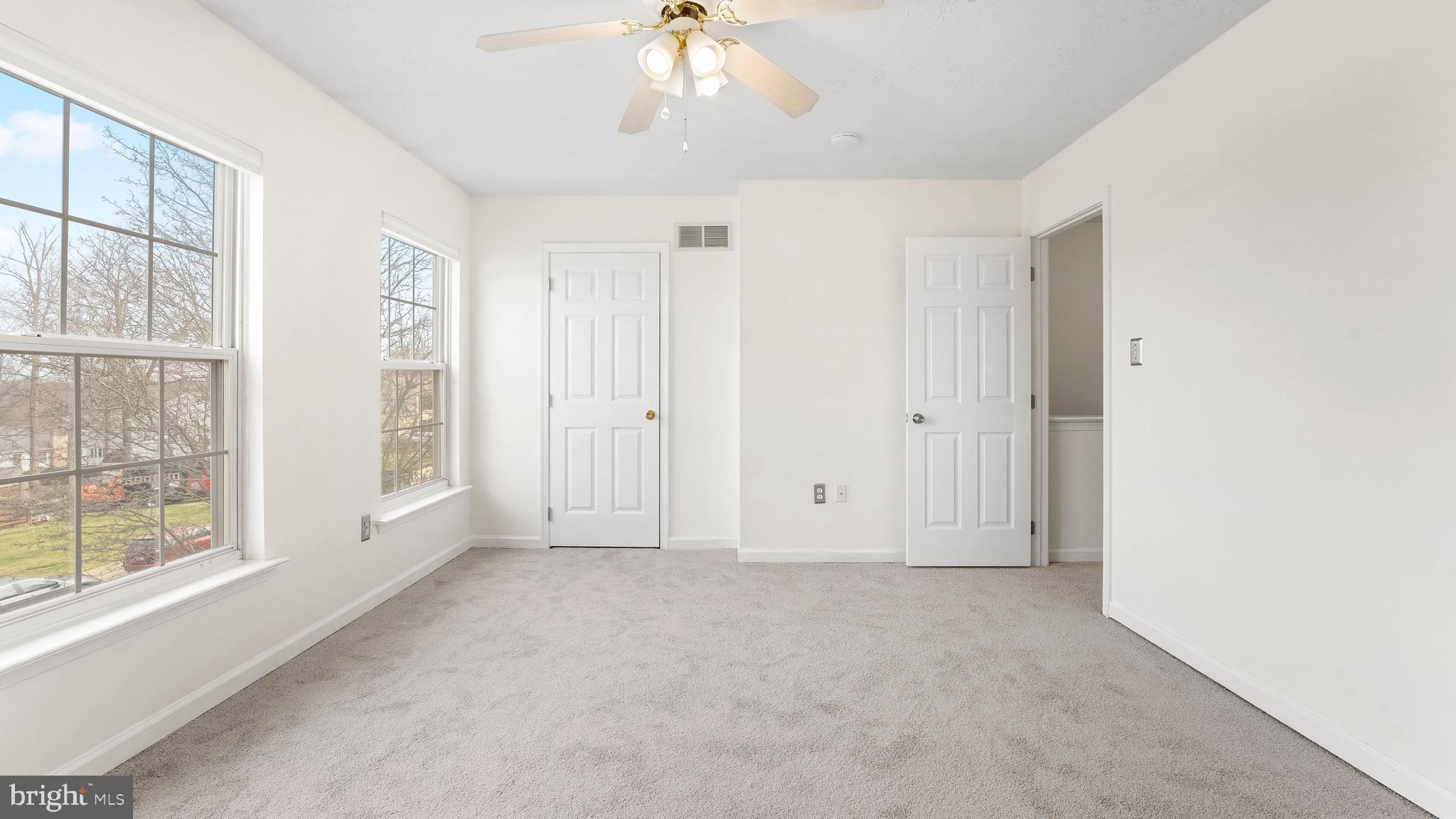 WASHINGTON WOODS - Residential