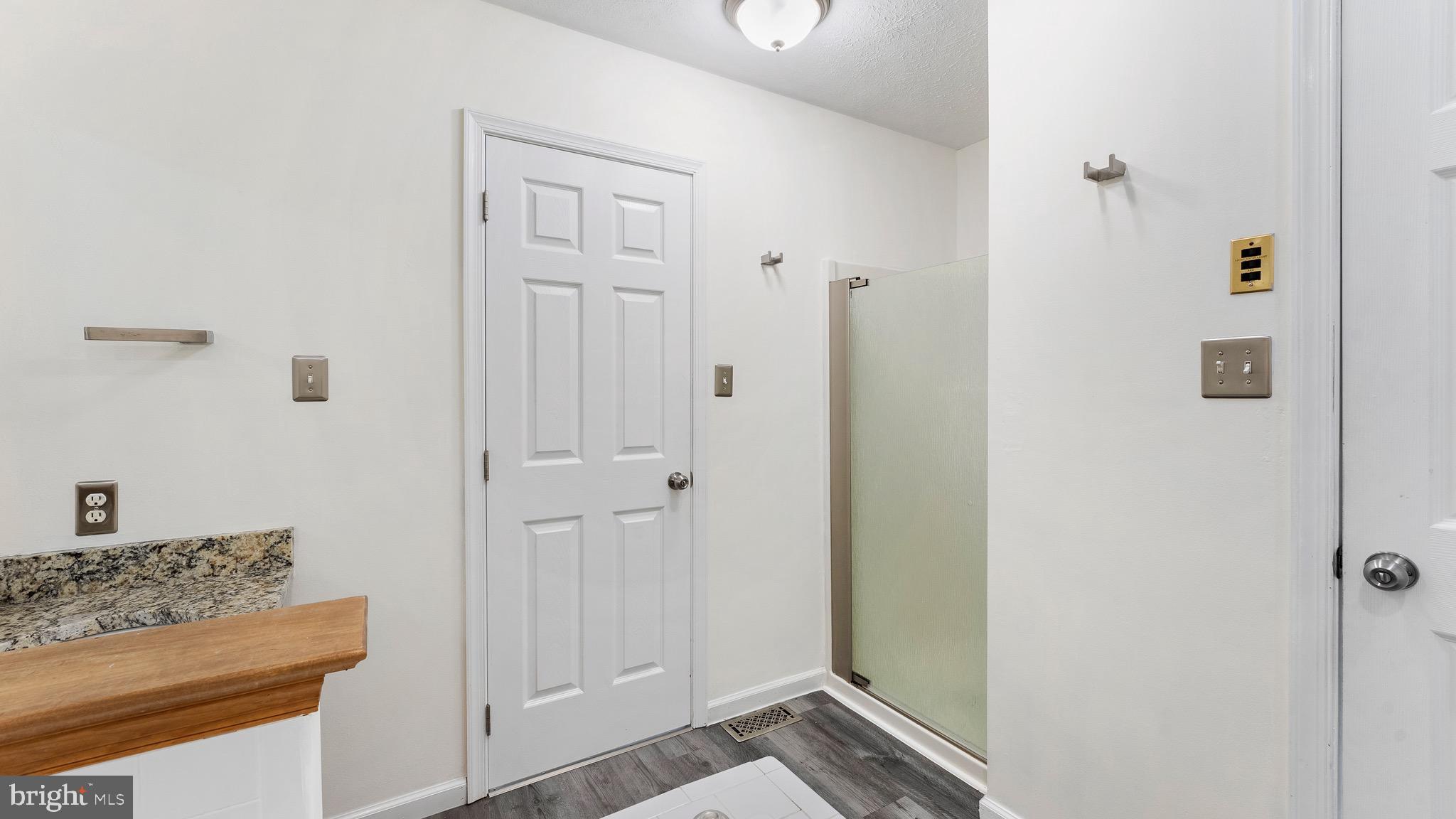 WASHINGTON WOODS - Residential