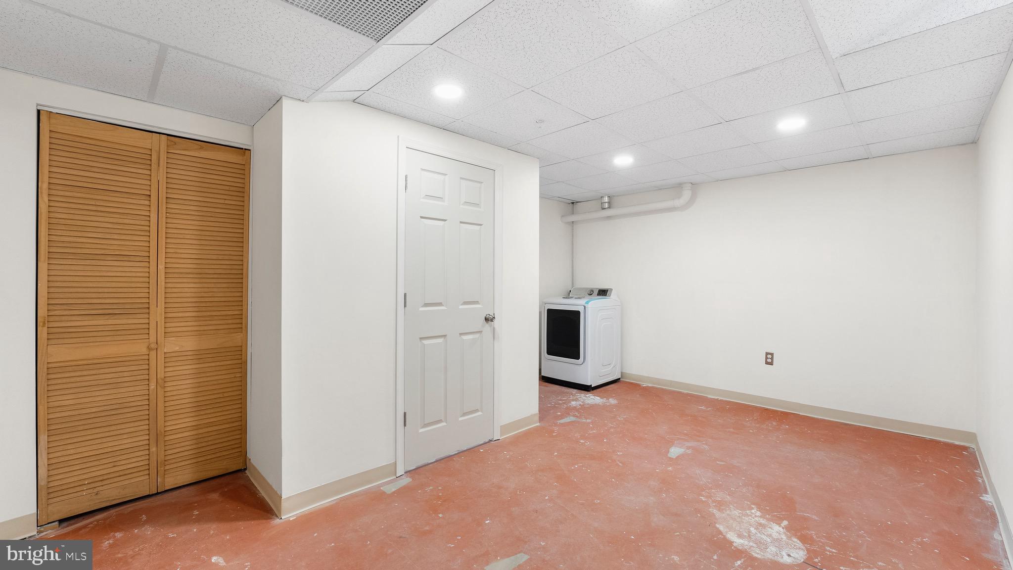 WASHINGTON WOODS - Residential