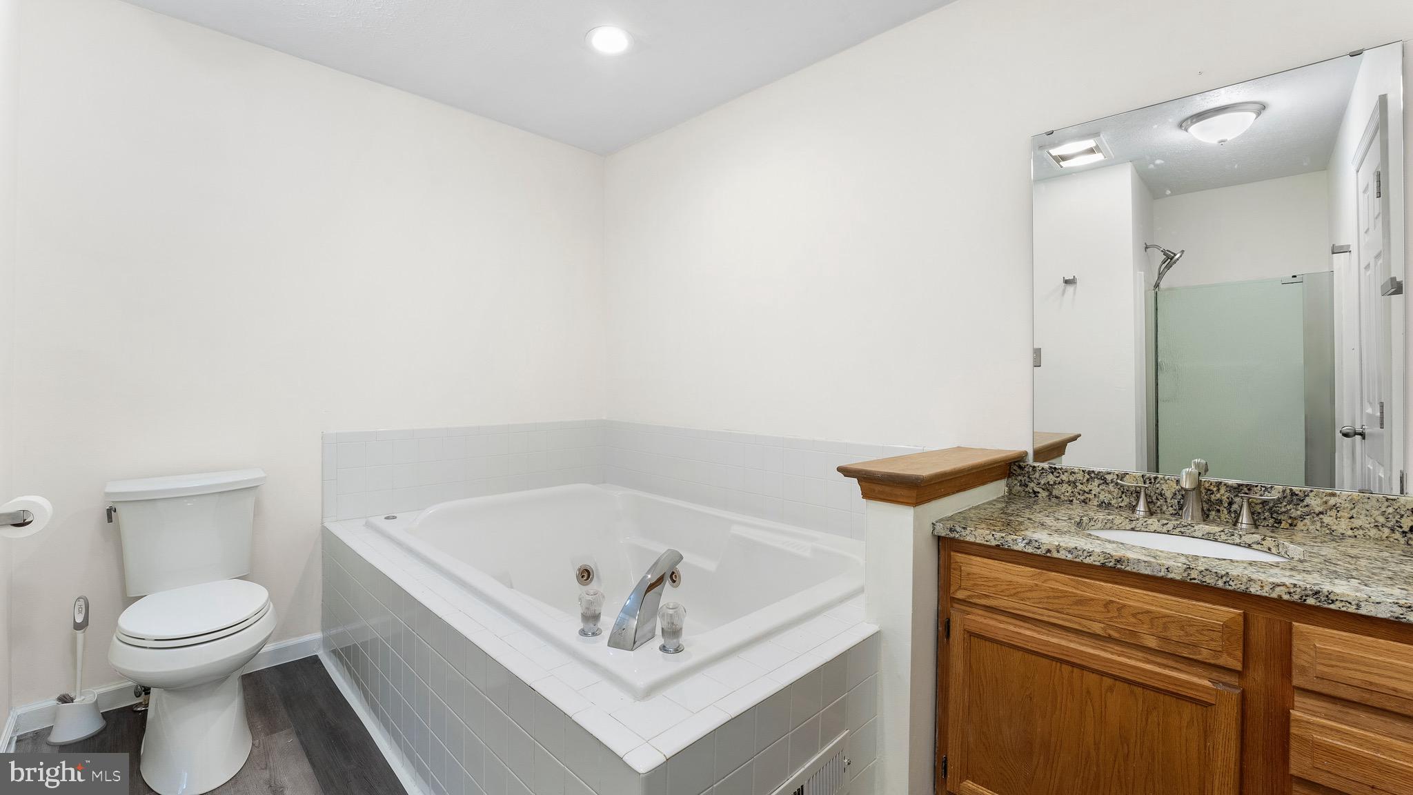 WASHINGTON WOODS - Residential