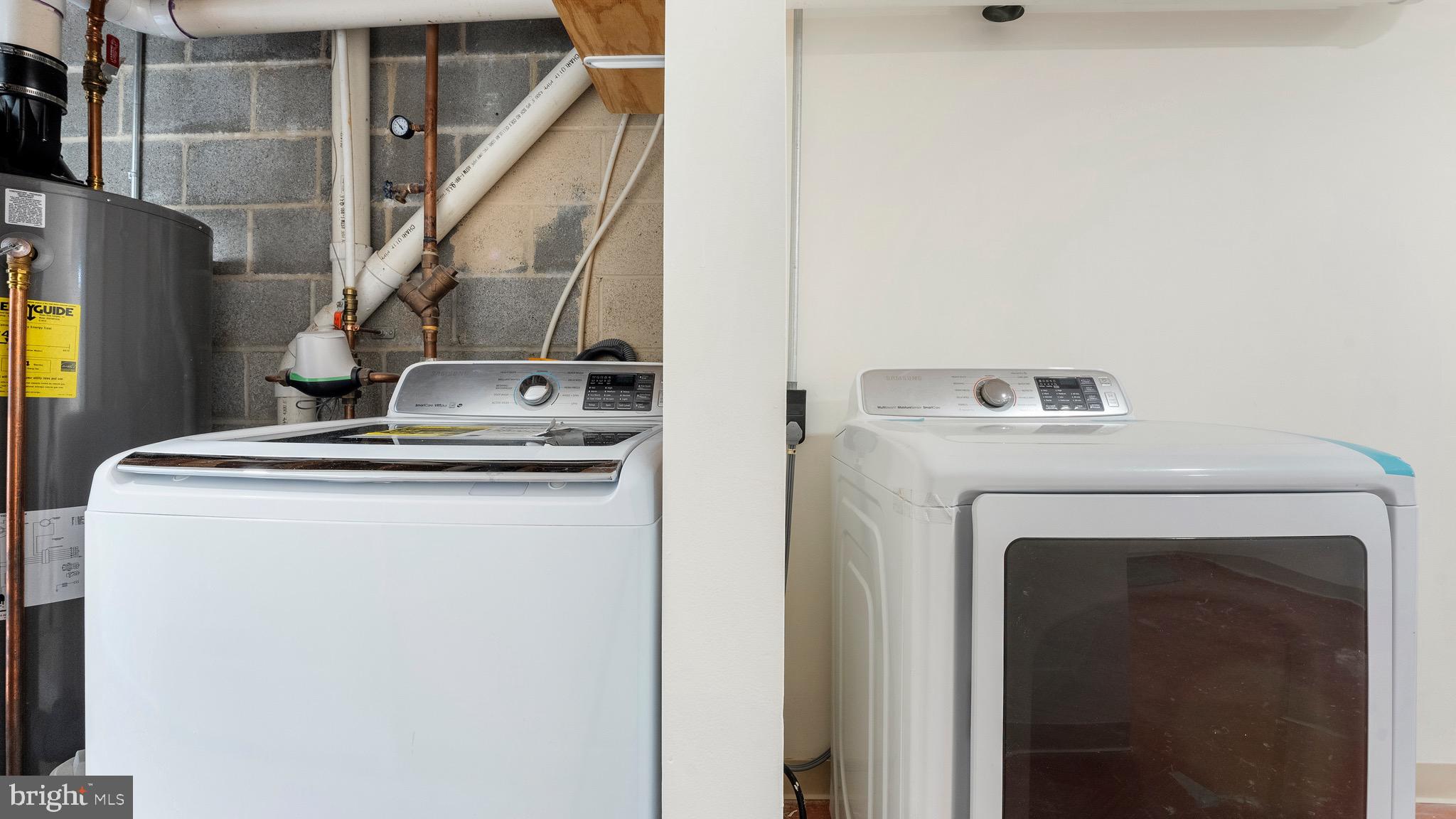 WASHINGTON WOODS - Residential