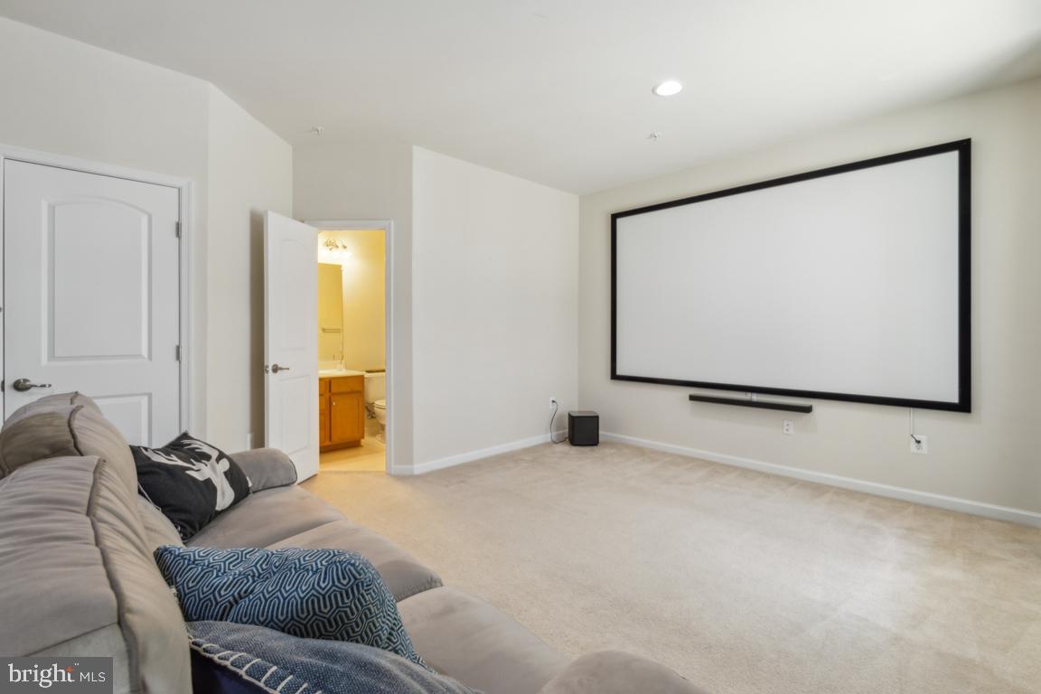 POINTE AT ARUNDEL PRESERVES - Residential Lease