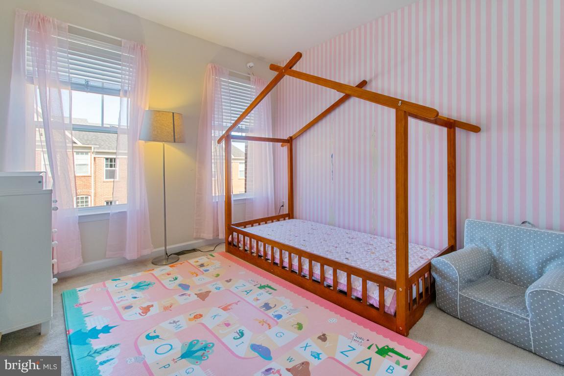 POINTE AT ARUNDEL PRESERVES - Residential Lease