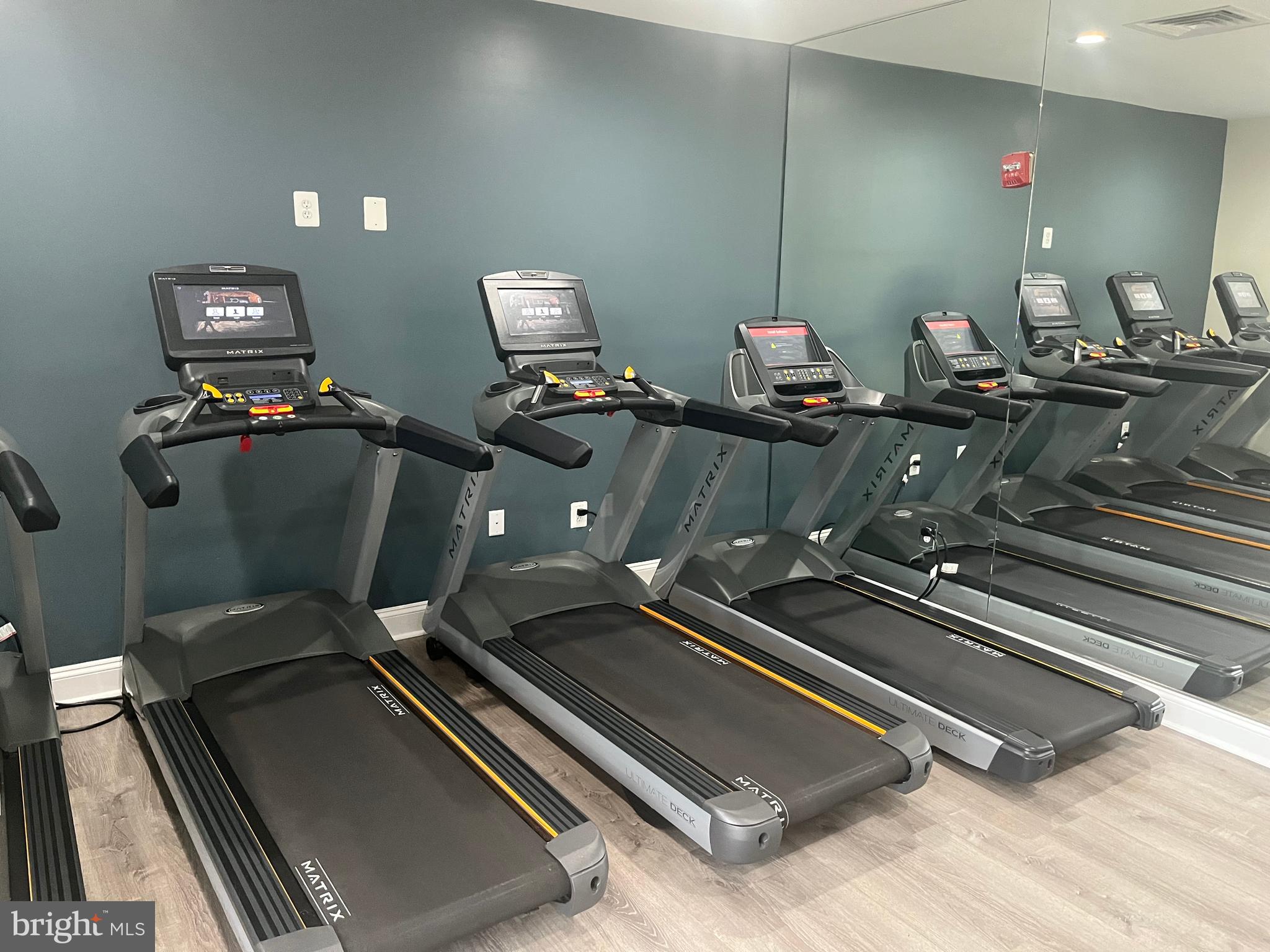 POINTE AT ARUNDEL PRESERVES - Residential Lease