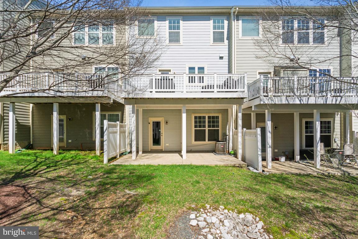 POINTE AT ARUNDEL PRESERVES - Residential Lease