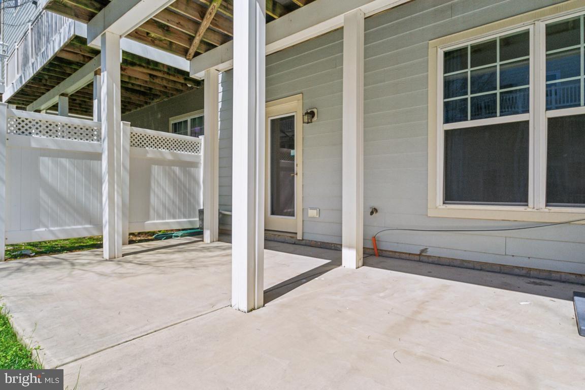 POINTE AT ARUNDEL PRESERVES - Residential Lease