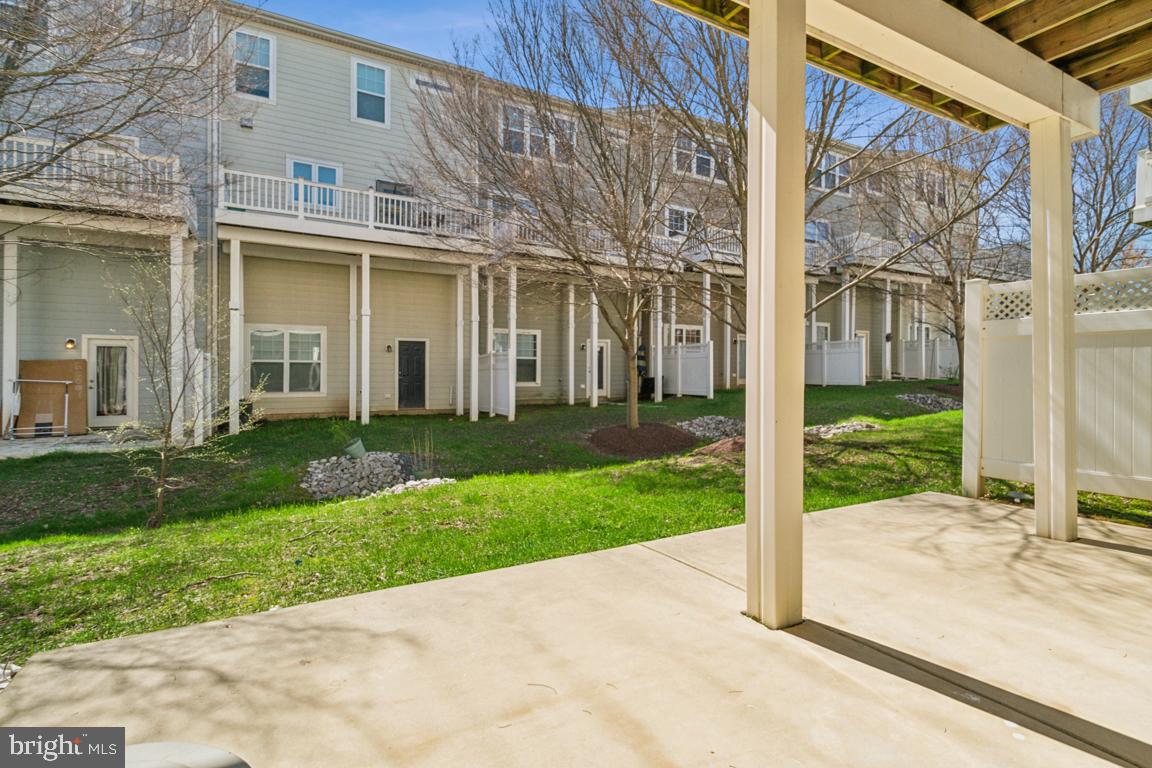 POINTE AT ARUNDEL PRESERVES - Residential Lease