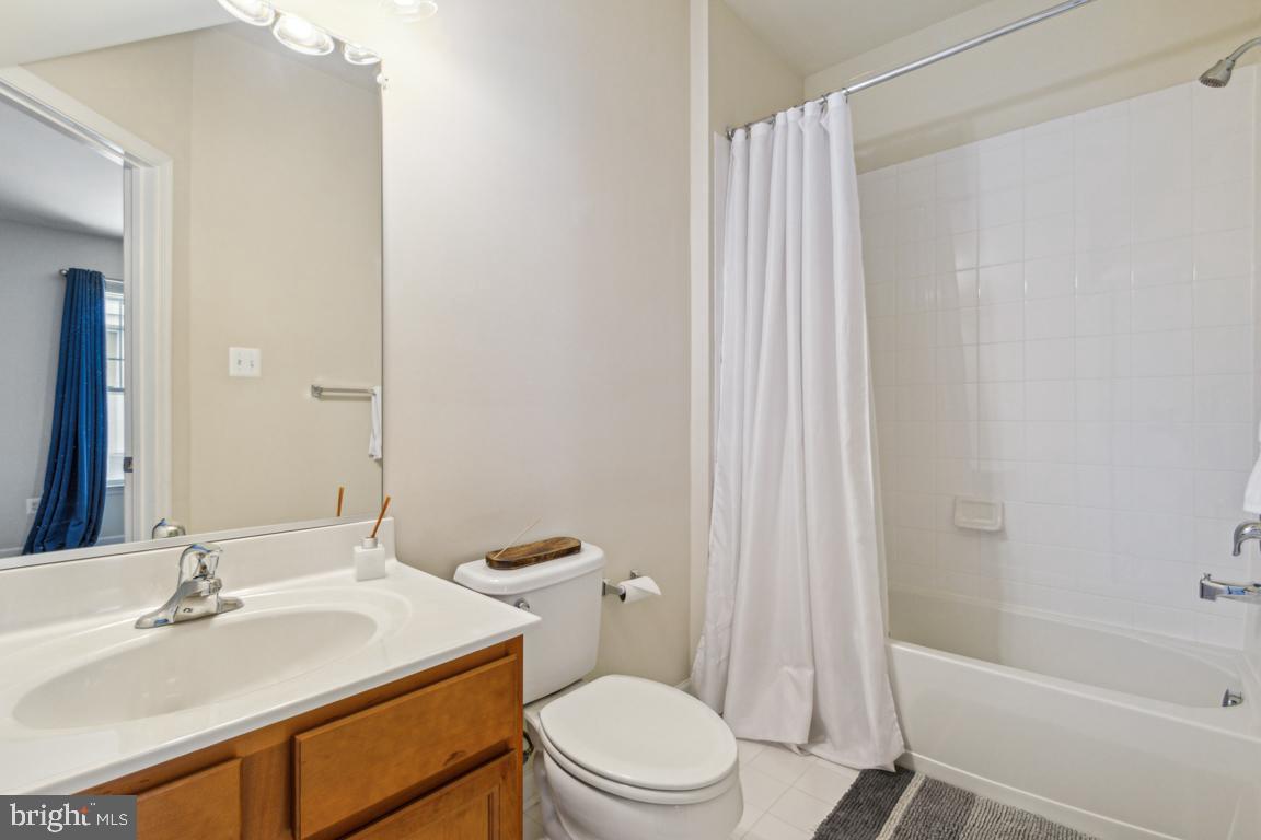 POINTE AT ARUNDEL PRESERVES - Residential Lease