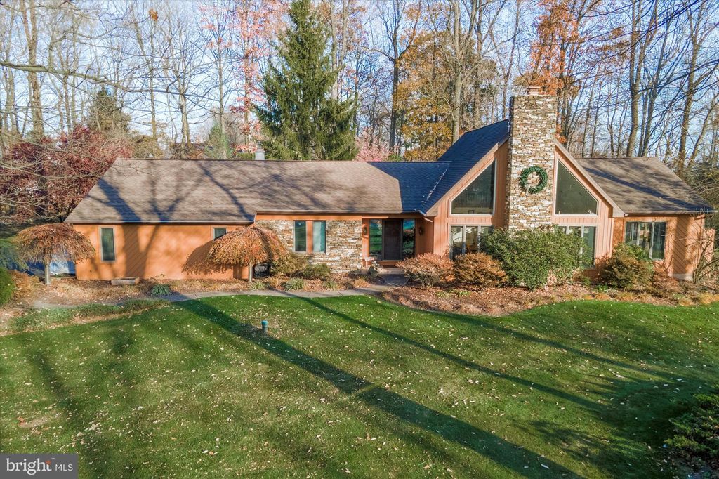Photo of 893 Timberline Drive, Gap, PA 17527 (MLS # PALA2044120)