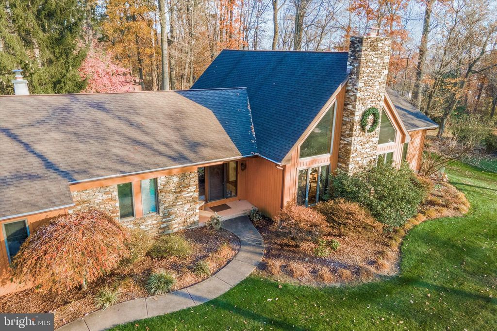 Photo of 893 Timberline Drive, Gap, PA 17527 (MLS # PALA2044120)