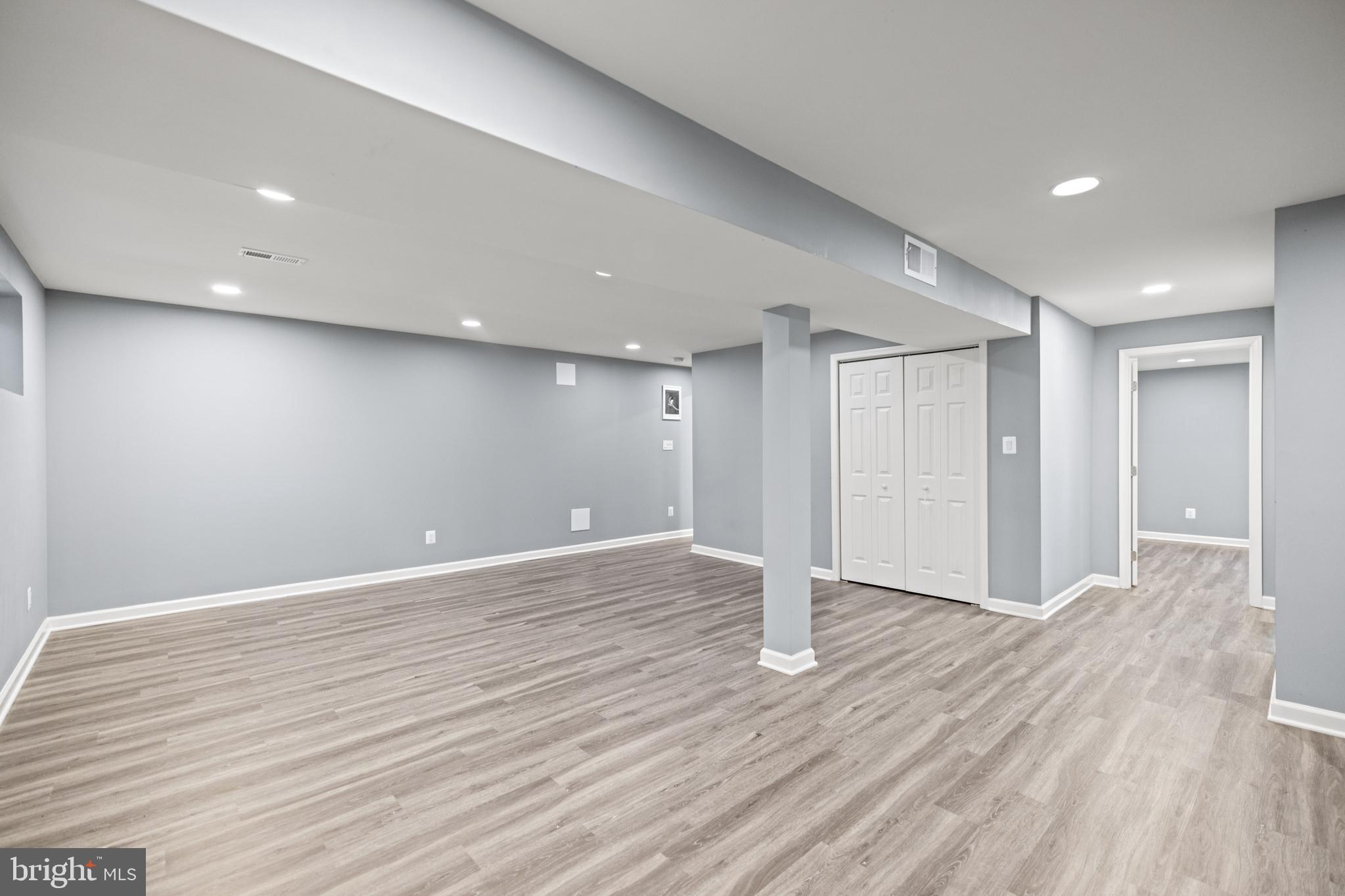 FAIRLAWN - Residential