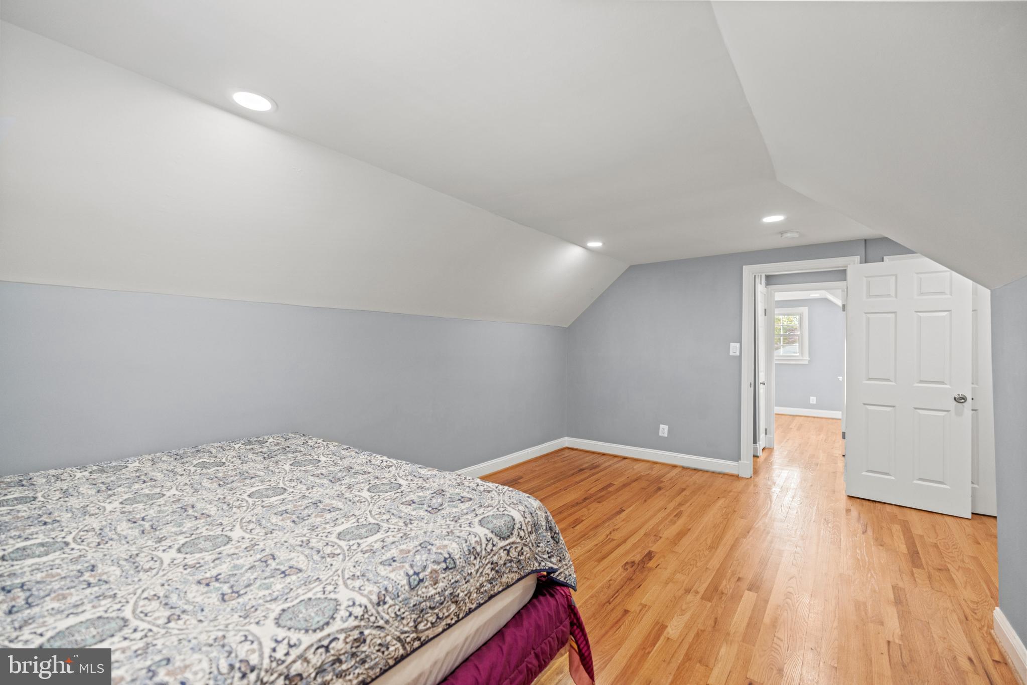 FAIRLAWN - Residential