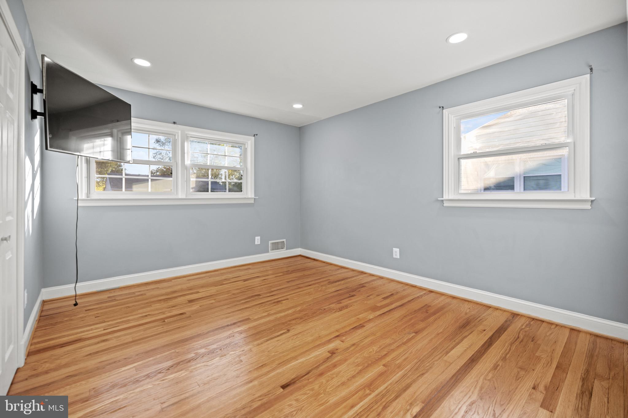 FAIRLAWN - Residential