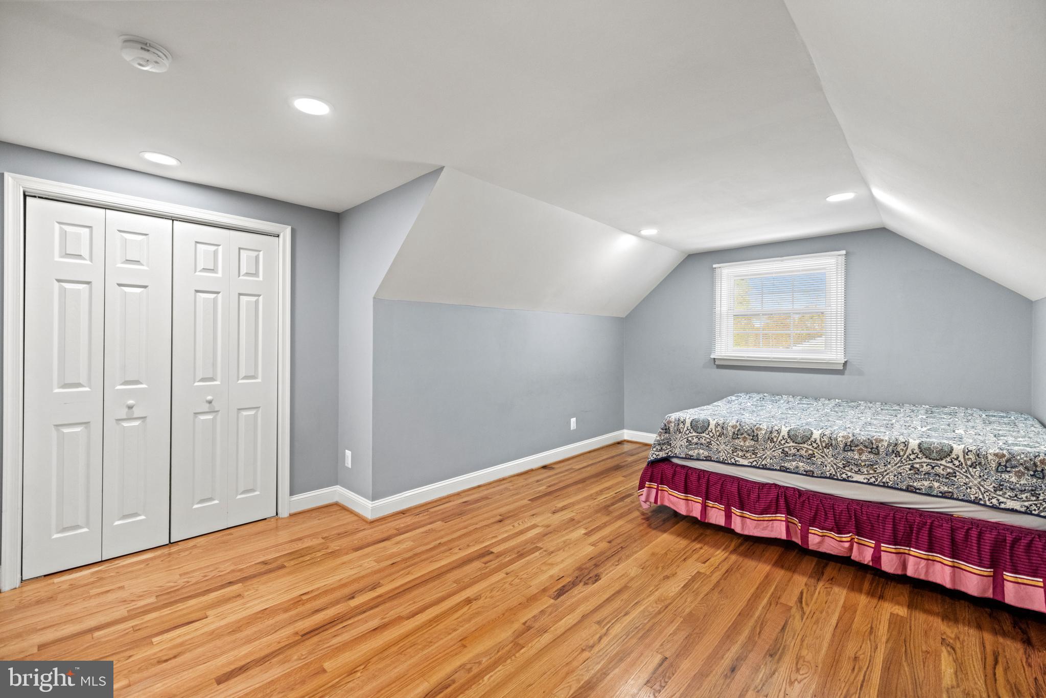 FAIRLAWN - Residential