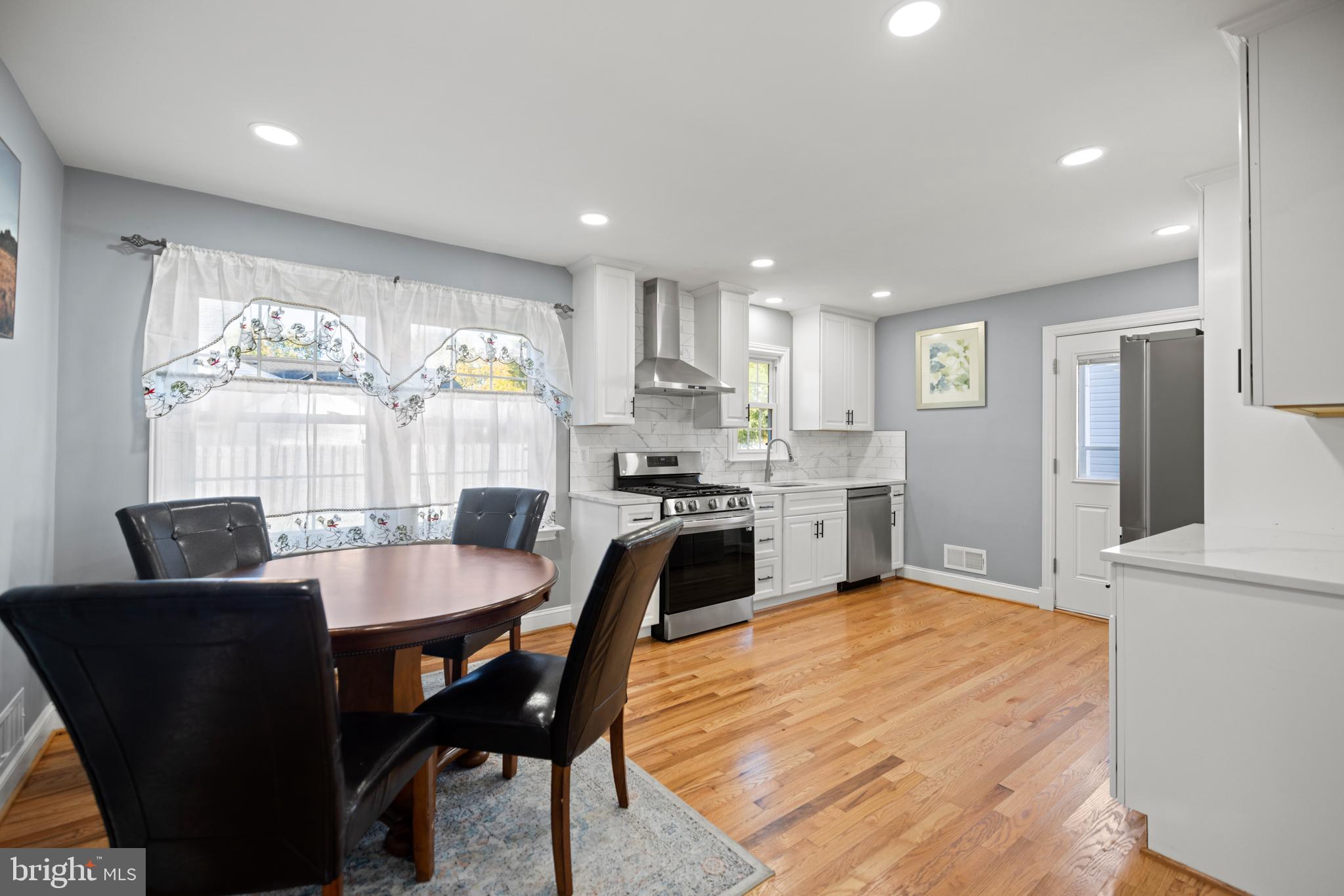 FAIRLAWN - Residential