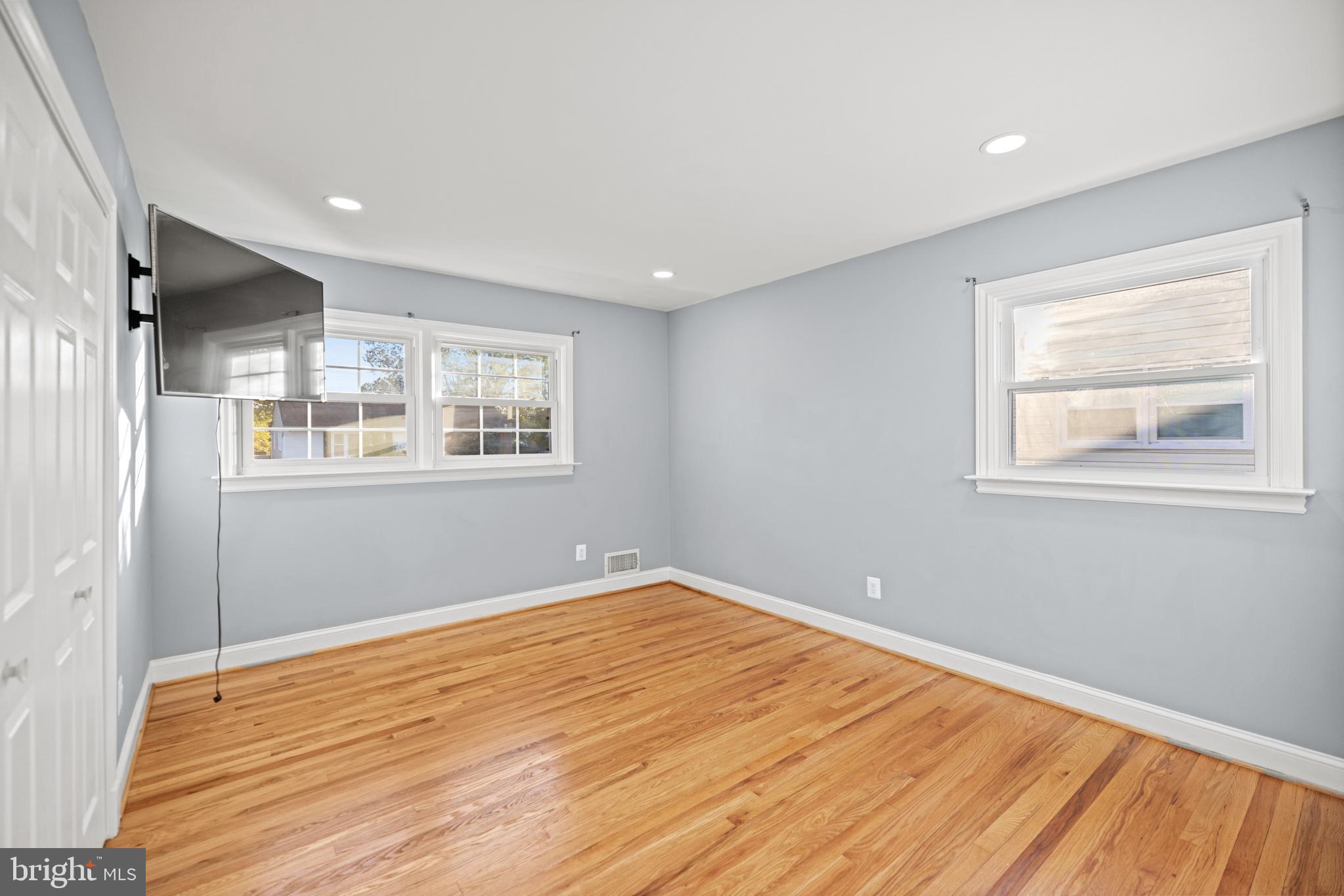 FAIRLAWN - Residential