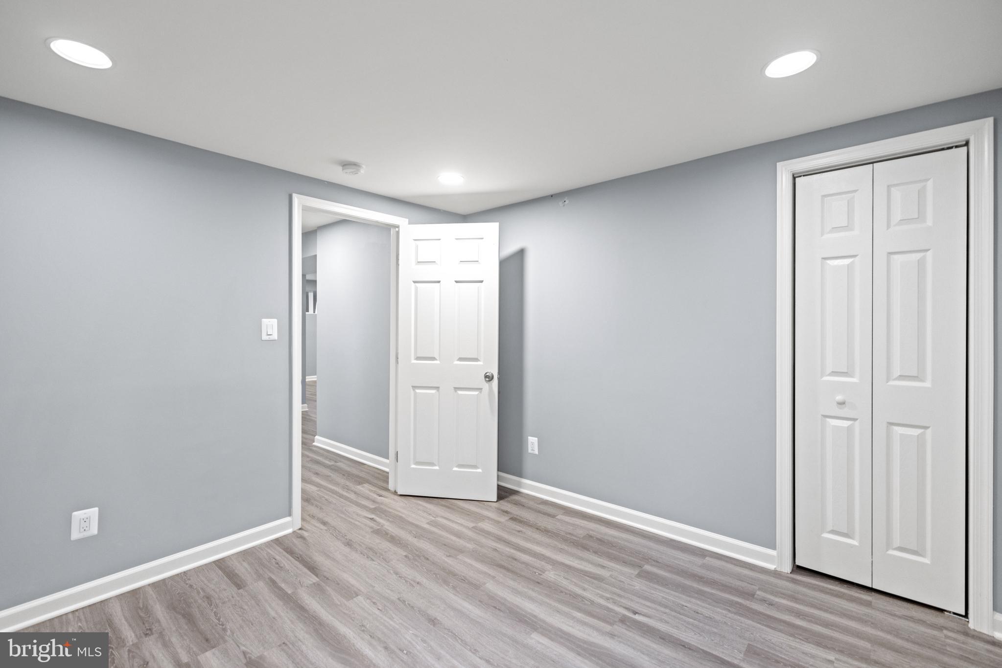 FAIRLAWN - Residential