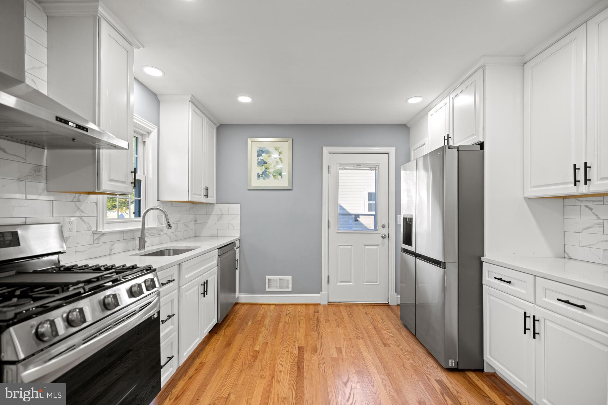 FAIRLAWN - Residential