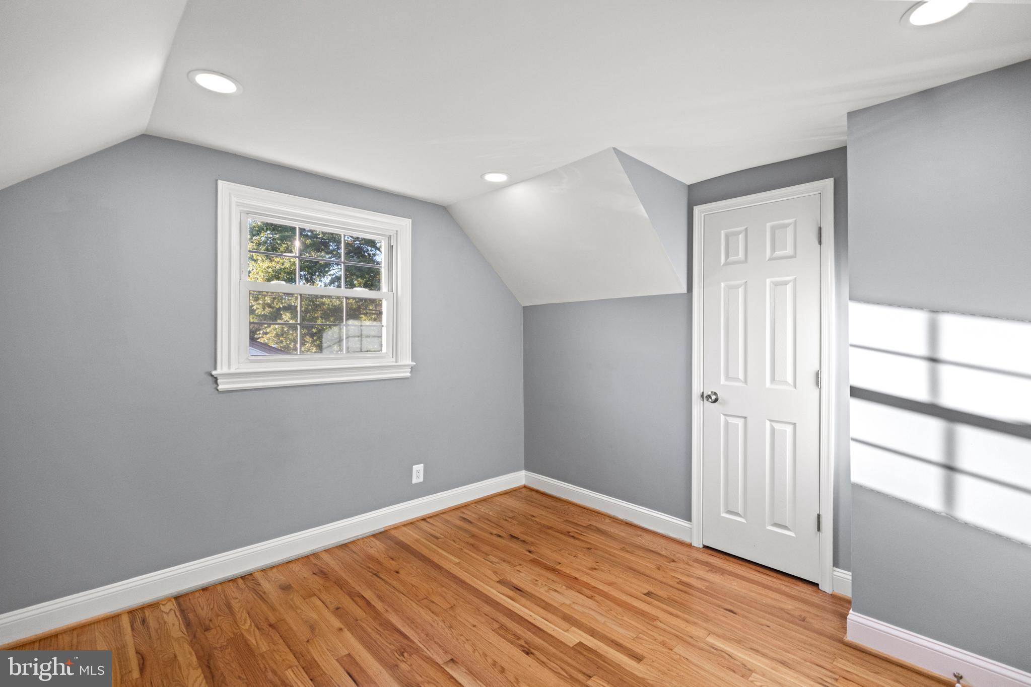 FAIRLAWN - Residential