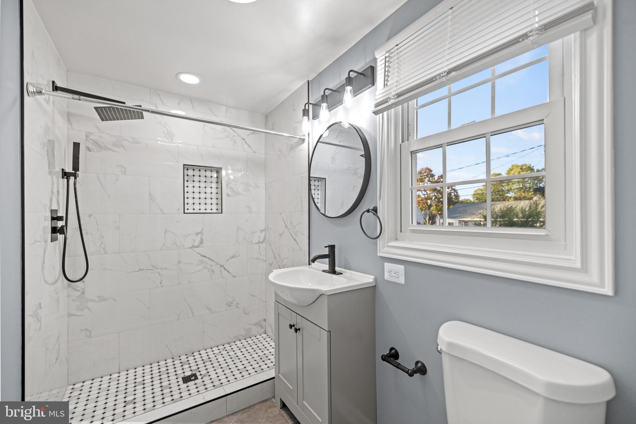 FAIRLAWN - Residential