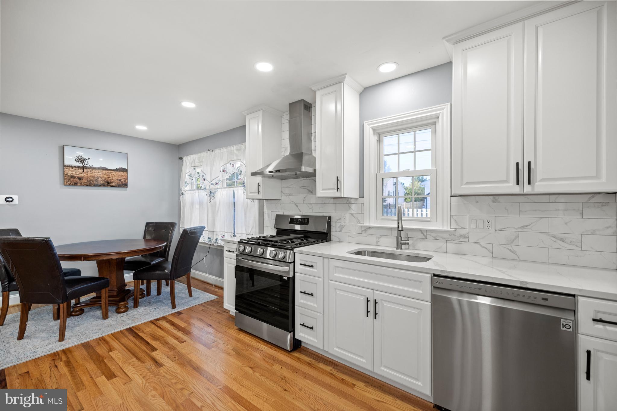 FAIRLAWN - Residential