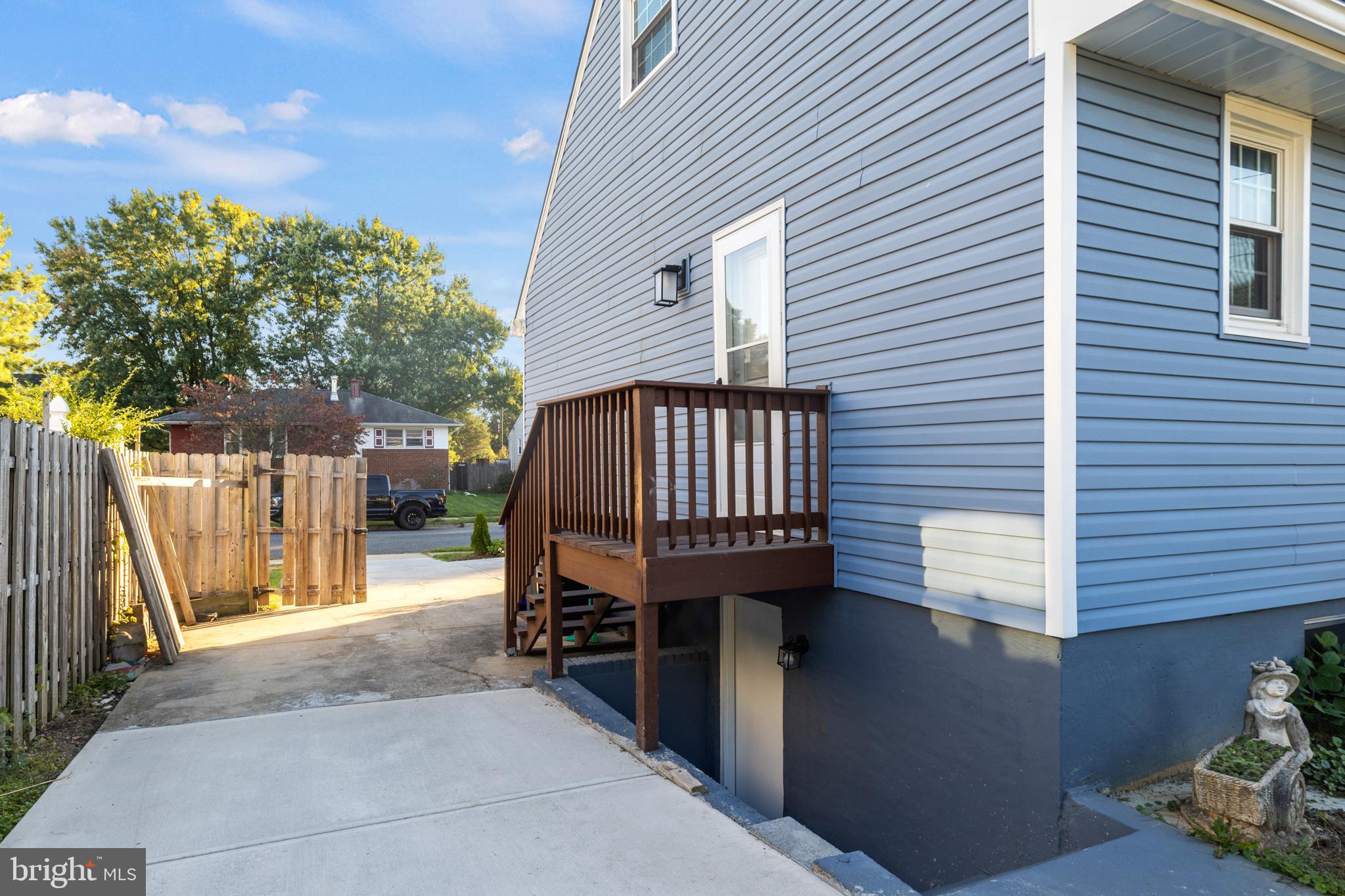 FAIRLAWN - Residential