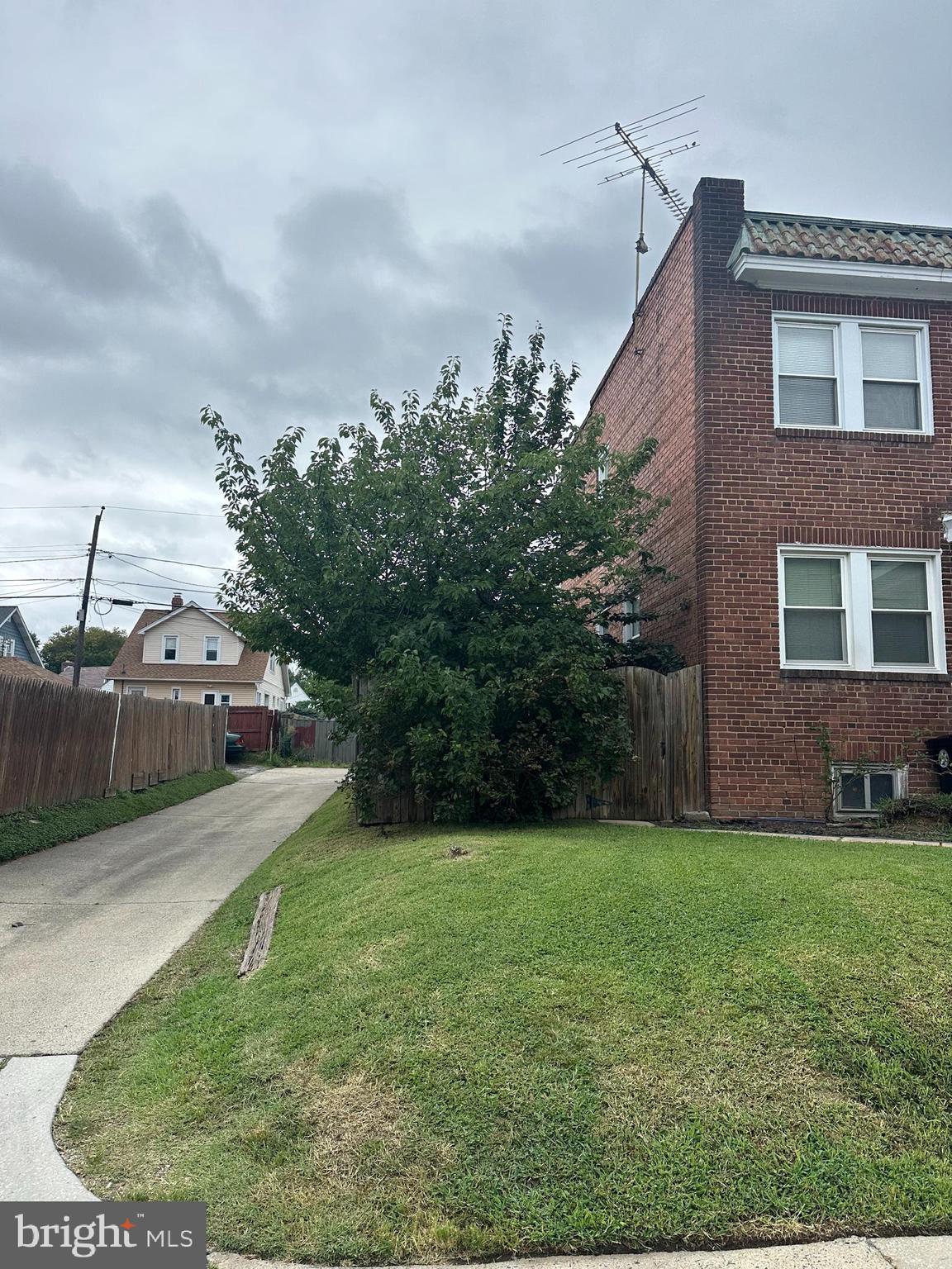 6822 DUNBAR ROAD