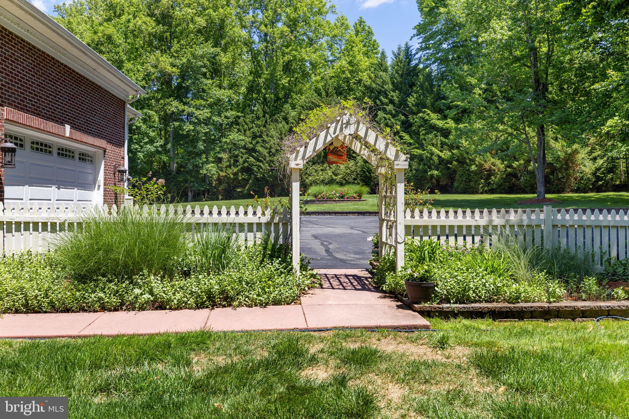 CHRISTY FARM - Residential